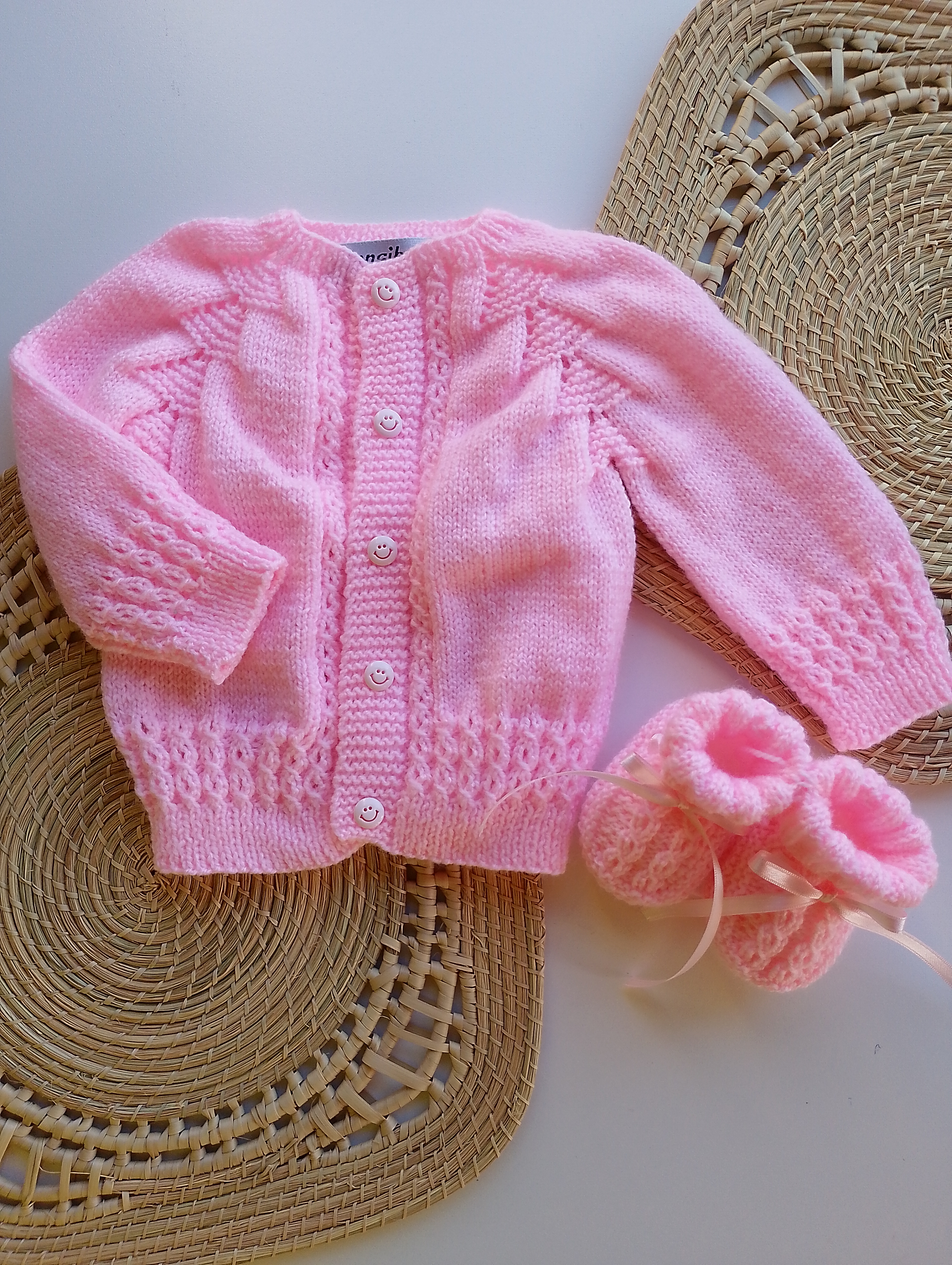 Saco escarpines rosa suave artesanal bebé